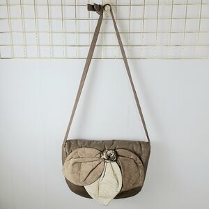 Morgan Le Fay Limited Edition Large Flower Oversized Puffy 80s Tan Vintage Bag